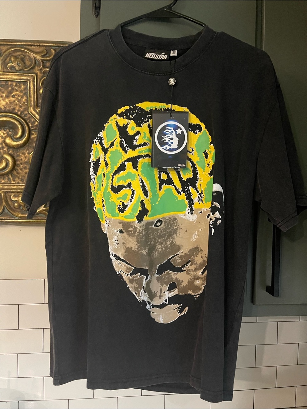 Men’s Graphic Design Tee Size S.